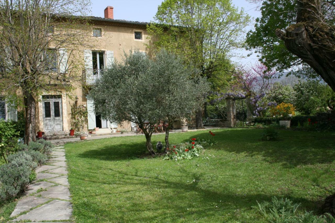 Le Domaine Des Rouges Queues Hotel Chateaudouble  Buitenkant foto