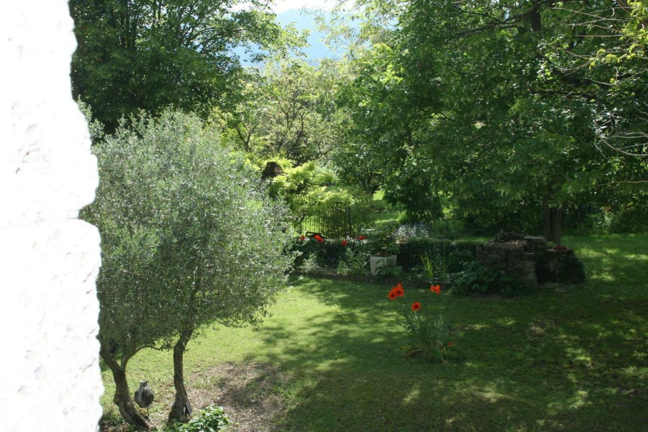 Le Domaine Des Rouges Queues Hotel Chateaudouble  Buitenkant foto