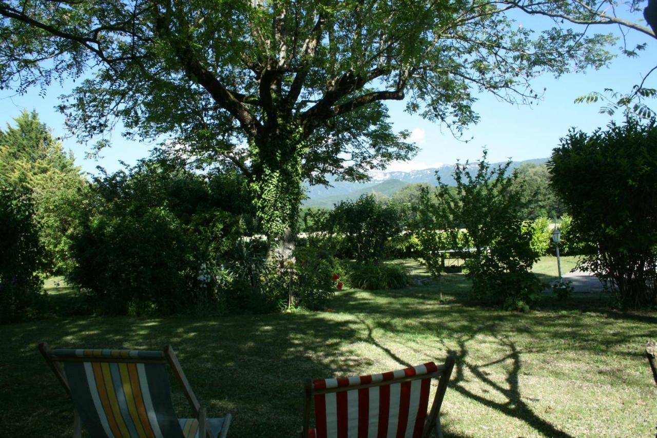 Le Domaine Des Rouges Queues Hotel Chateaudouble  Buitenkant foto